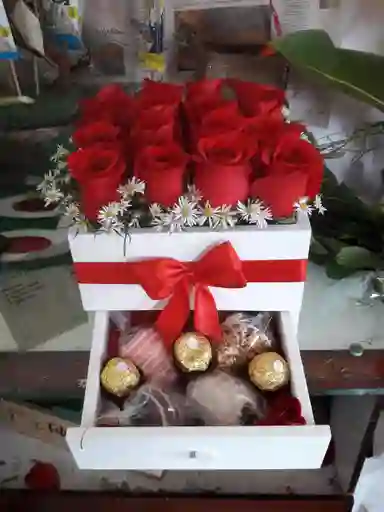 Caja De Rosas