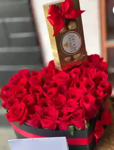Corazón Grande Y Caja De Ferrero