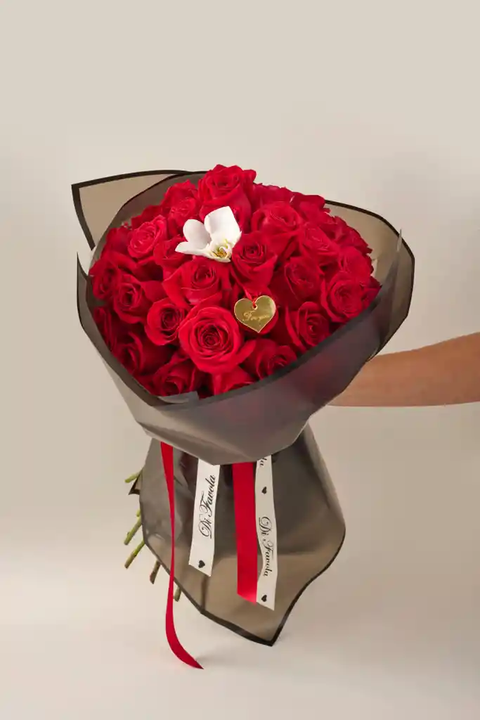 Rosas Rojas En Bouquet X 24 Y 1 Orquídea Amor Y Amistad