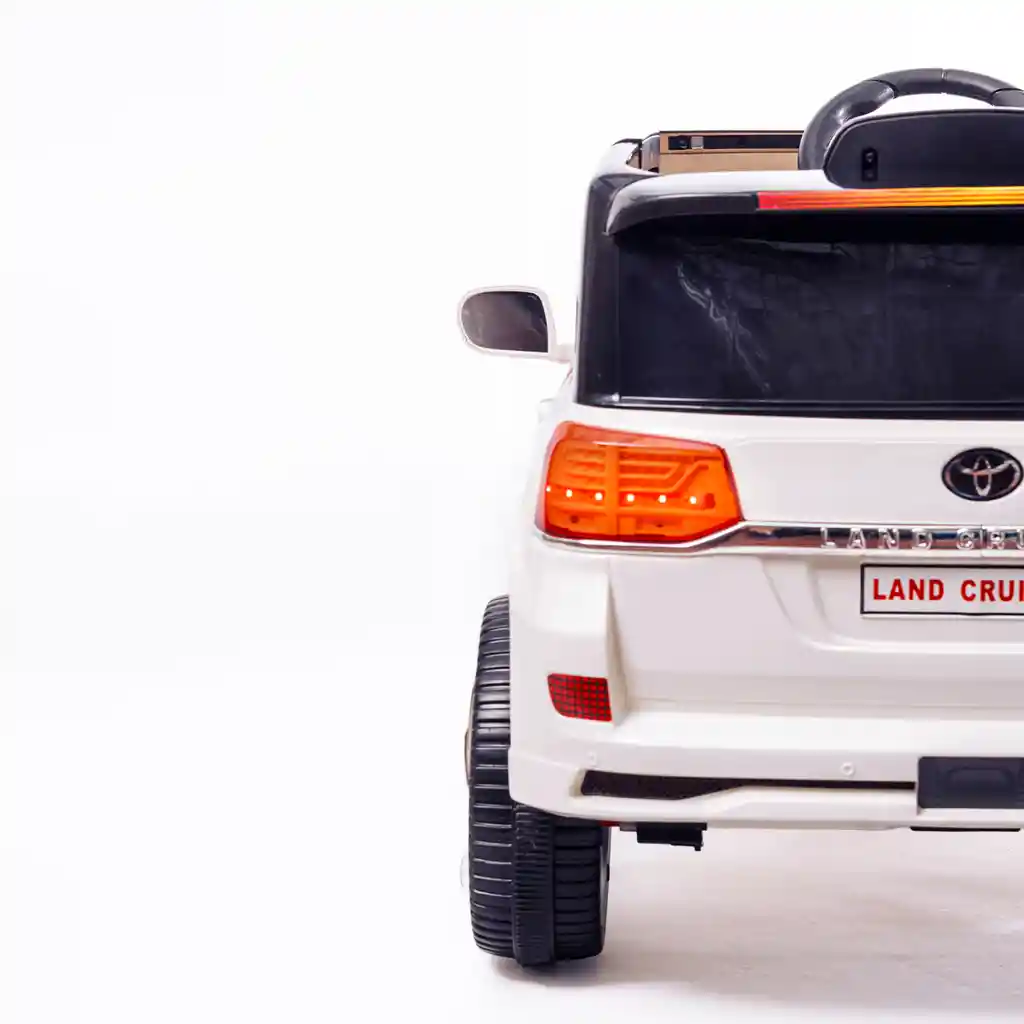 Carro Montable Toyota Land Cruiser 6v Control Remoto Blanco Niños