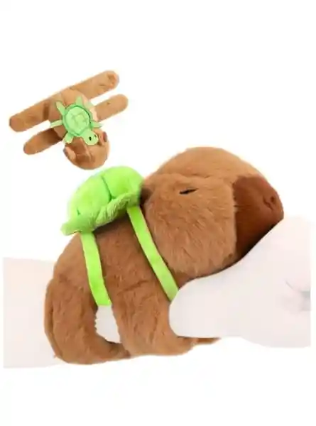 Pulsera De Peluche Capibara Con Mochila Tortuga