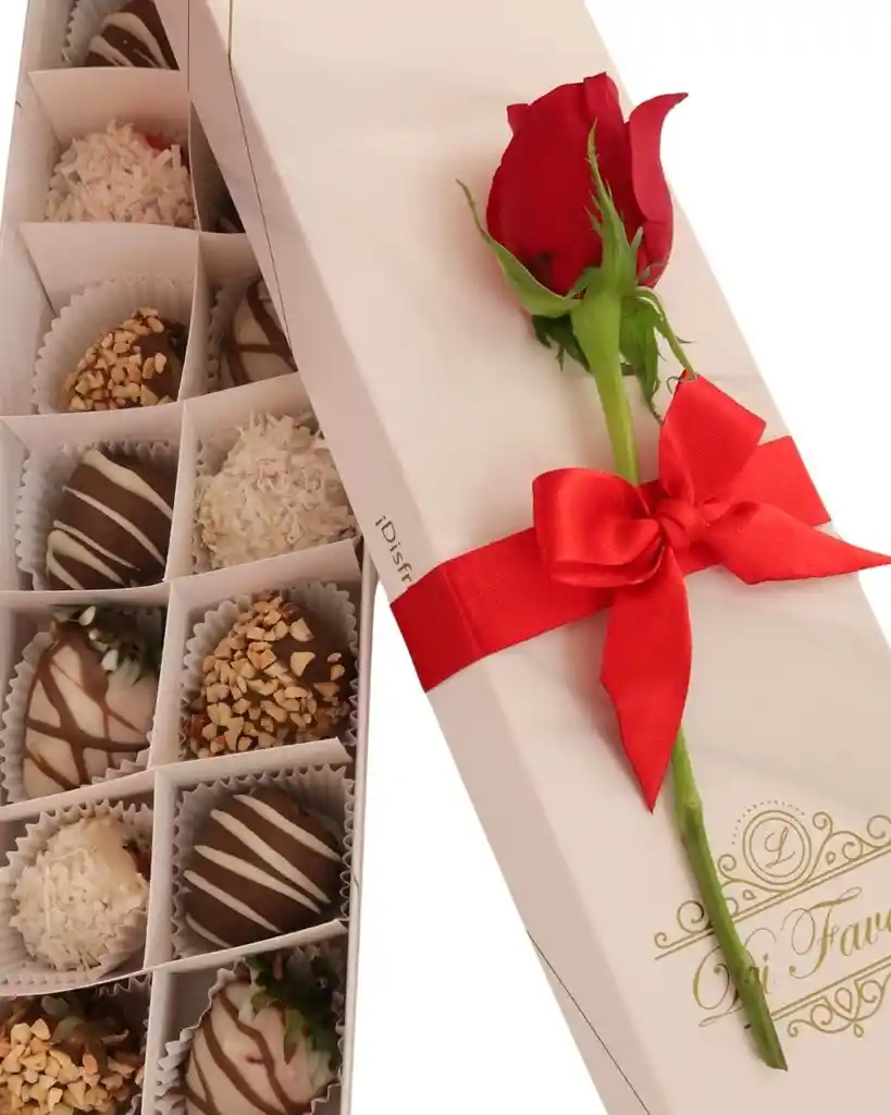 Caja Marmolizada X 16 Fresas Con Chocolate Y 1 Rosa. Amor Y Amistad
