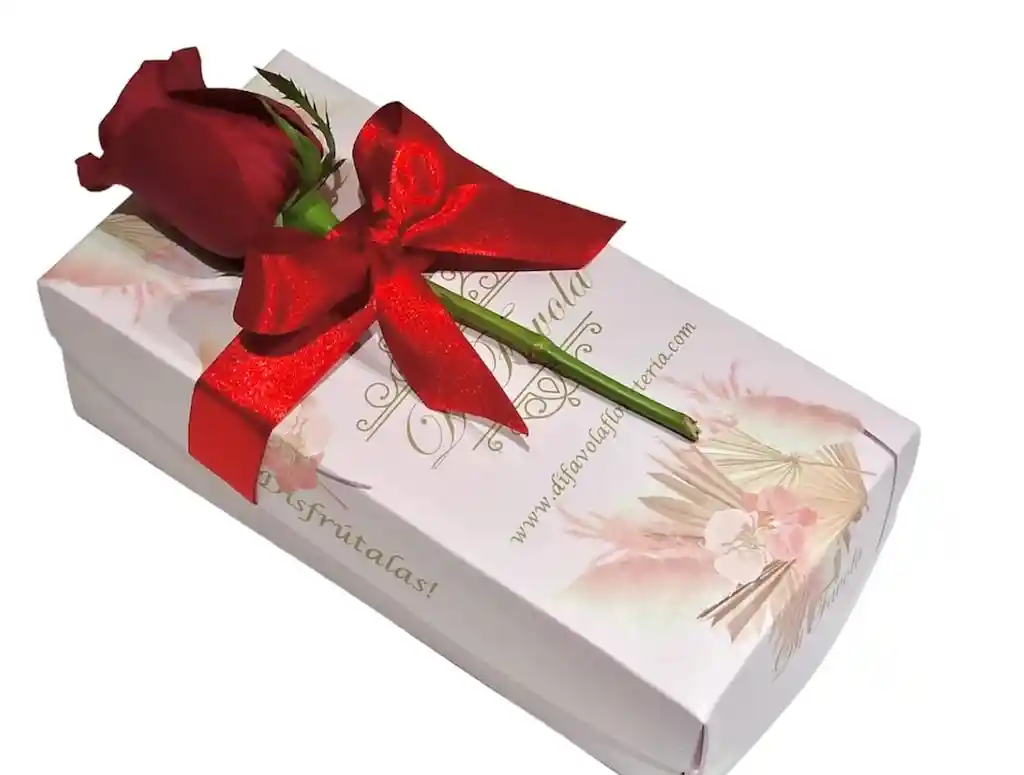 Cajita Rosada X 6 Fresas Con Chocolate, Toppings Y 1 Rosa Amor Y Amistad