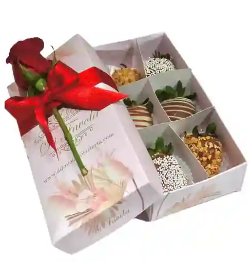 Cajita Rosada X 6 Fresas Con Chocolate, Toppings Y 1 Rosa Amor Y Amistad