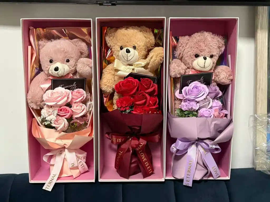 Oso De Peluche Con Flores De Jabon