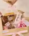 Ancheta Elegante Con Globo, Vaso Vidrio, Champagne, Ferrero Rocher Y Rosa Preservada.