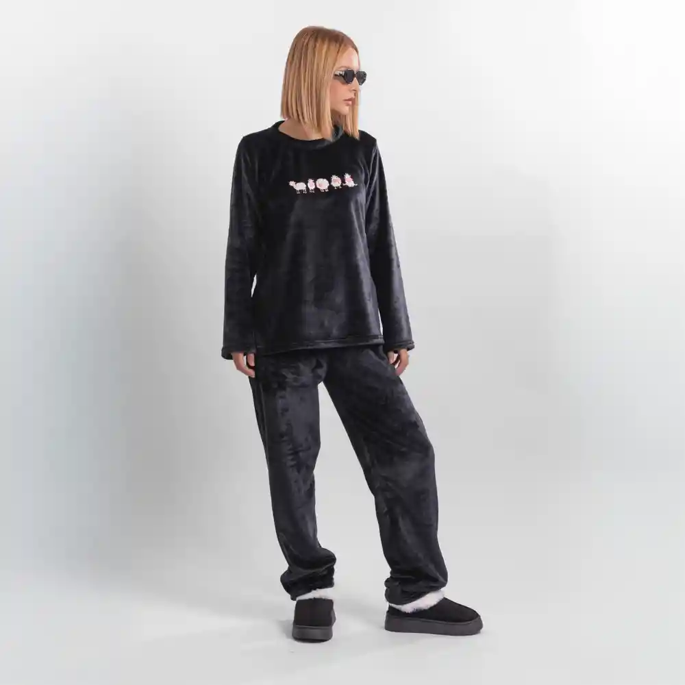 Pijama Térmica Bordada De Ovejas. Talla M Negro