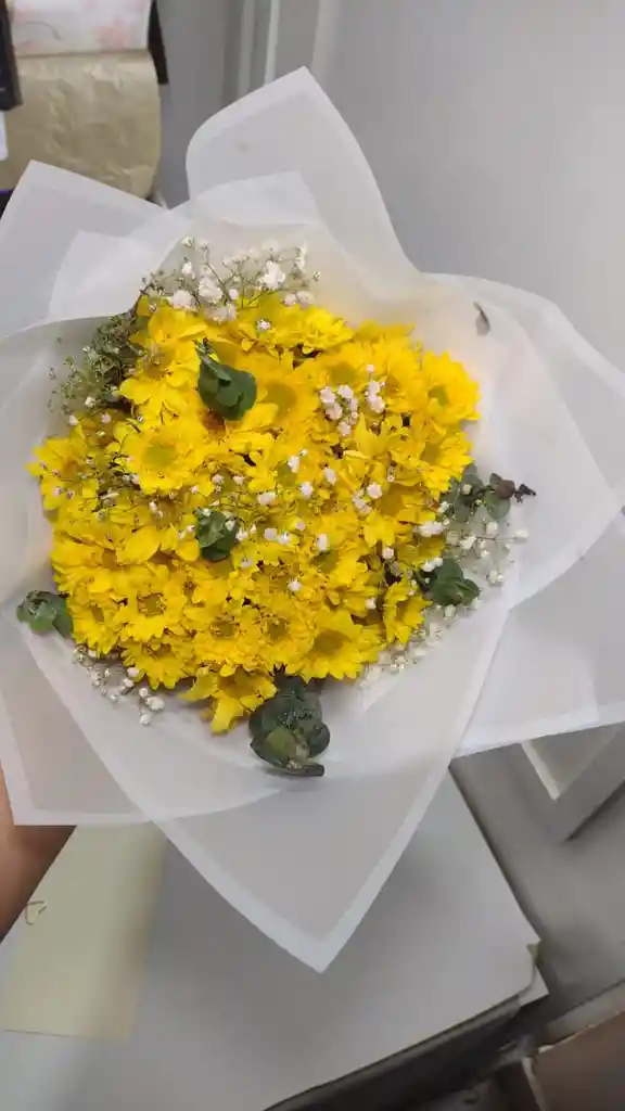 Ramo De Margaritas Amarillas