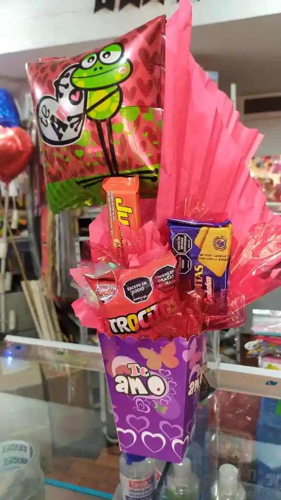Arreglo Amor Y Amistad Con Globo Metalizado