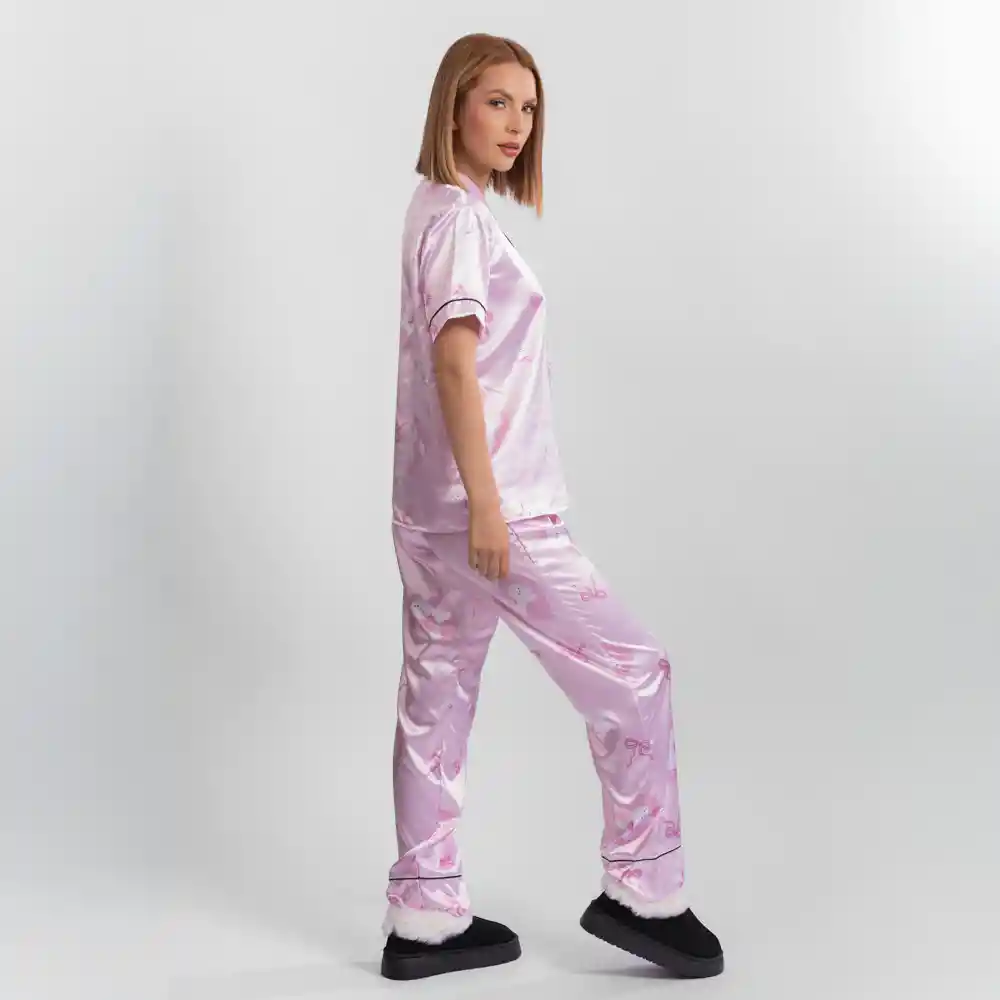 Pijama Tres Pieza Satinada De Gatos, Talla S