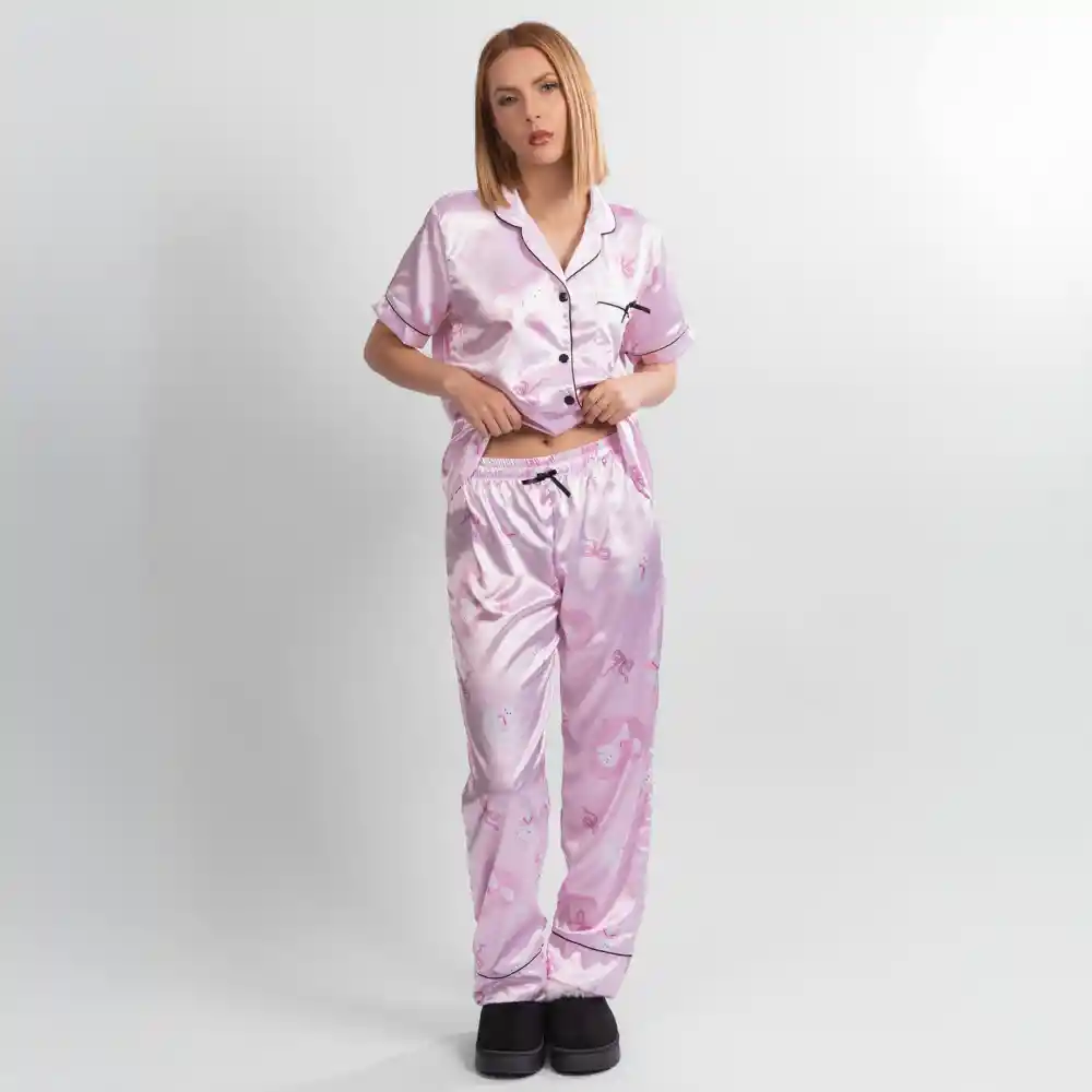 Pijama Tres Pieza Satinada De Gatos, Talla S