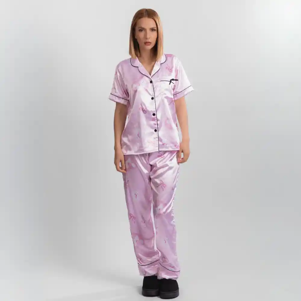 Pijama Tres Pieza Satinada De Gatos, Talla S