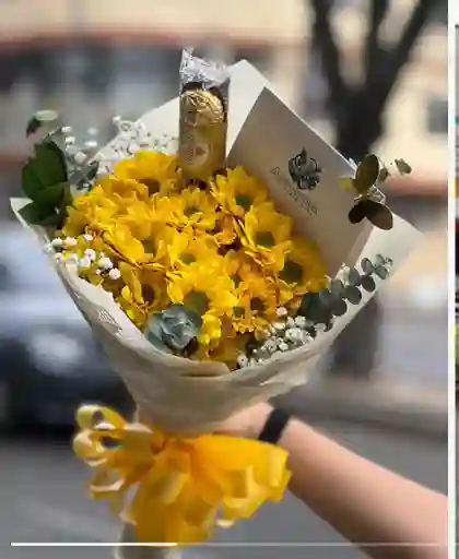 Flores Amarillas X3 Ferreros