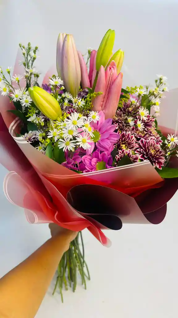 Bouquet Floral Surtido Y Fresco