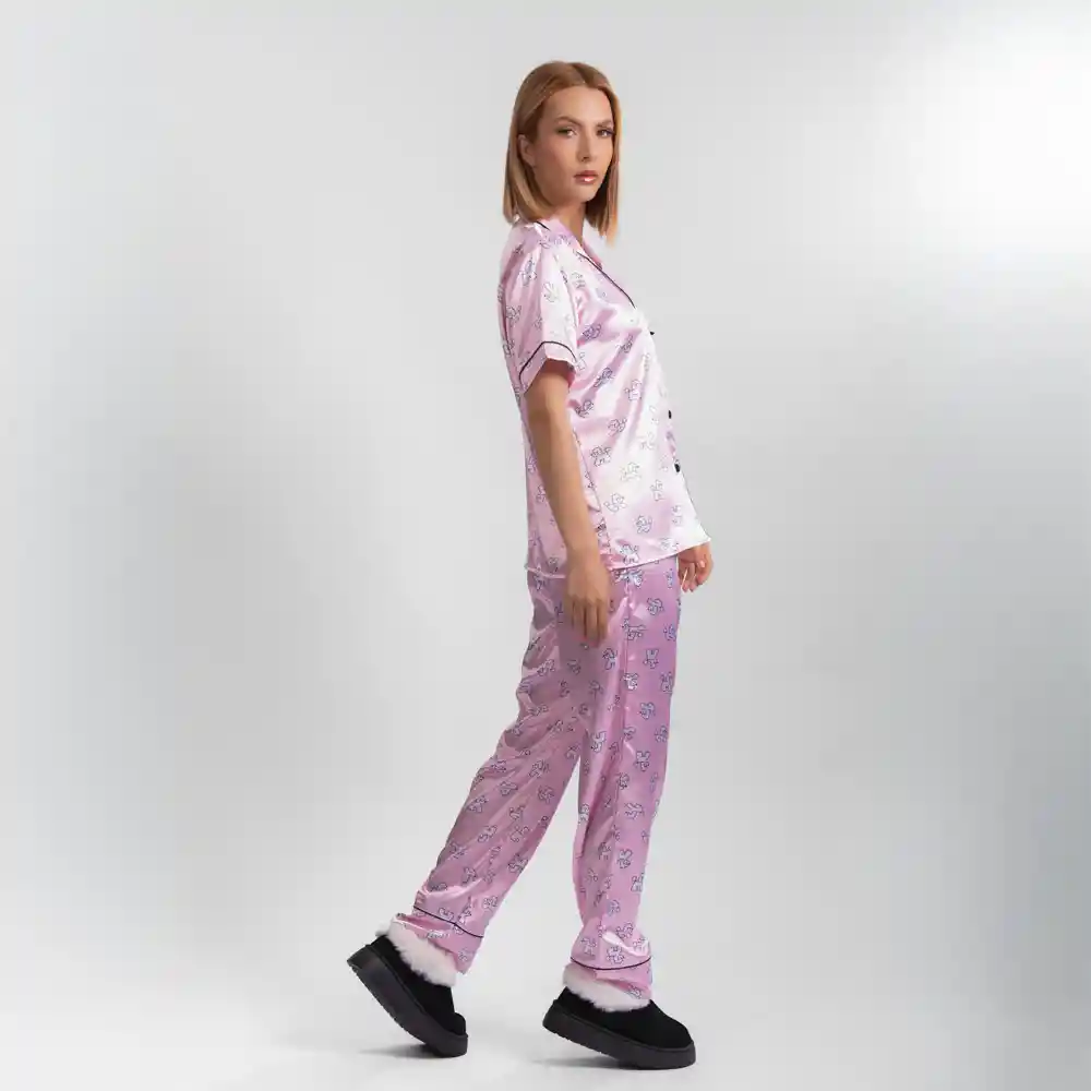 Pijama Tres Pieza Satinada De Gatos, Talla M