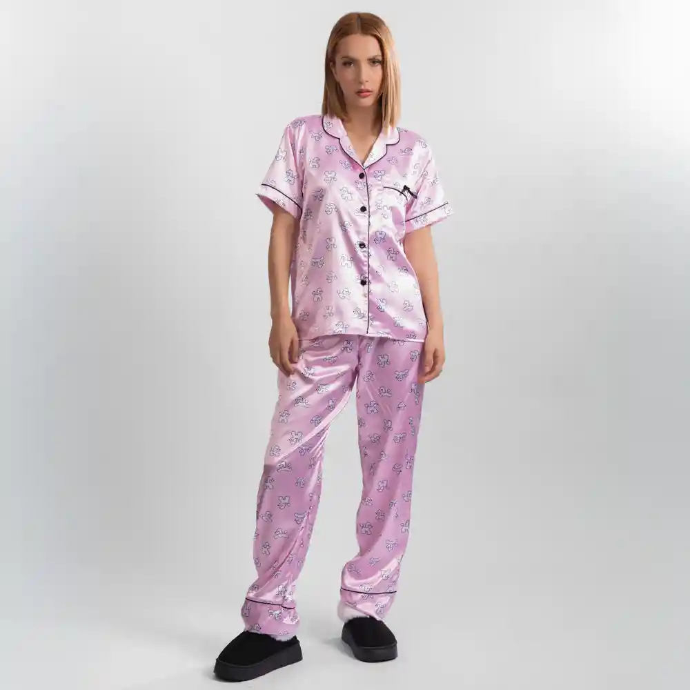 Pijama Tres Pieza Satinada De Gatos, Talla M