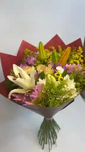 Bouquet Colorido De Flores Mixtas