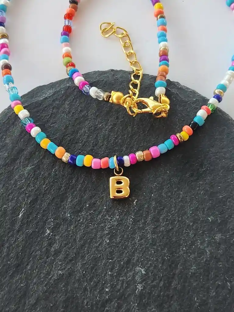 Collar Mostacilla Letra Inicial