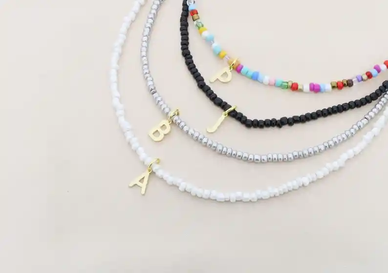 Collar Mostacilla Letra Inicial