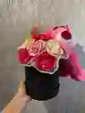 Ramo De Rosas De Satín Con Peluche – Detalle Elegante Amor Y Amistad