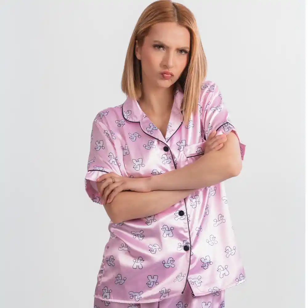 Pijama Tres Pieza Satinada De Perritos, Talla S