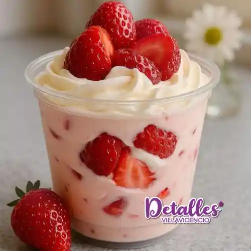 Fresas Con Crema 8onz