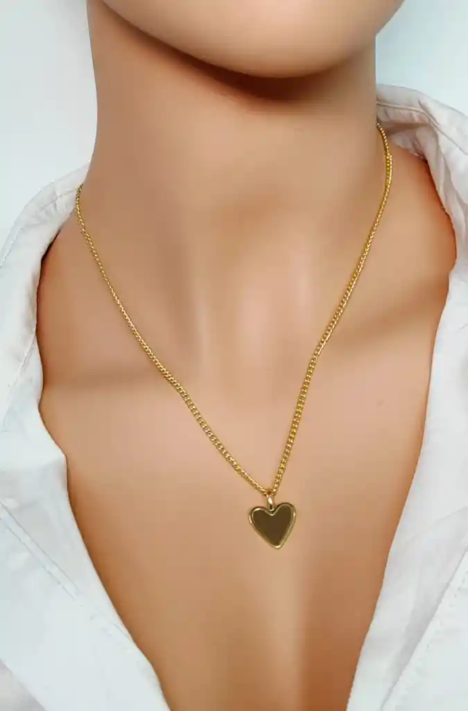 Collar Dorado Con Dije Corazon