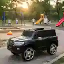 Carro Montable Toyota Land Cruiser 6v Control Remoto Negro Niños