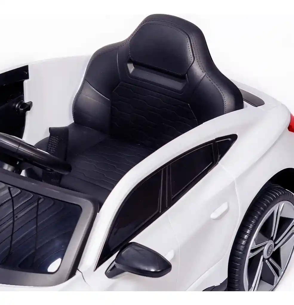 Carro Montable Audi Rs E-tron Gt 12v Control Remoto Blanco Niños