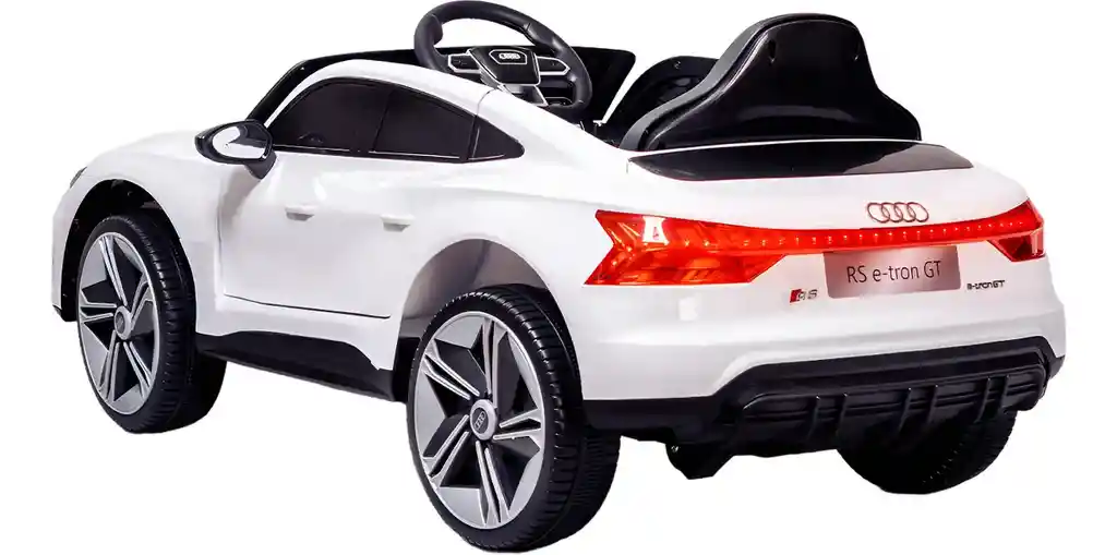Carro Montable Audi Rs E-tron Gt 12v Control Remoto Blanco Niños