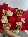 Caja De Lujo Con Rosas Satinadas Y Chocolates – Regalo Exclusivo Amor Y Amistad