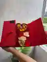 Caja De Lujo Con Rosas Satinadas Y Chocolates – Regalo Exclusivo Amor Y Amistad