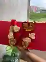 Caja De Lujo Con Rosas Satinadas Y Chocolates – Regalo Exclusivo Amor Y Amistad