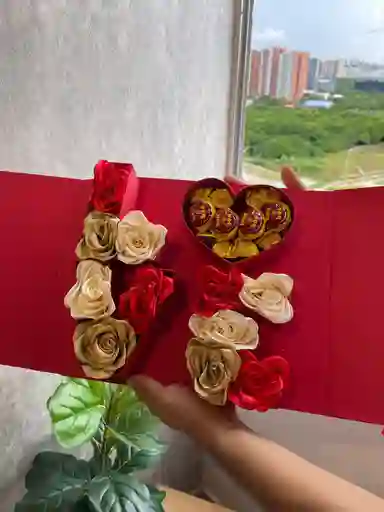 Caja De Lujo Con Rosas Satinadas Y Chocolates – Regalo Exclusivo Amor Y Amistad