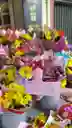 Detalle Lila Con Flores Y Dulces - Canasta De Amor