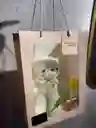 Peluche Blanco Con Tulipán Amarillo Y Chocolates En Bolsa - Flores Amarillas