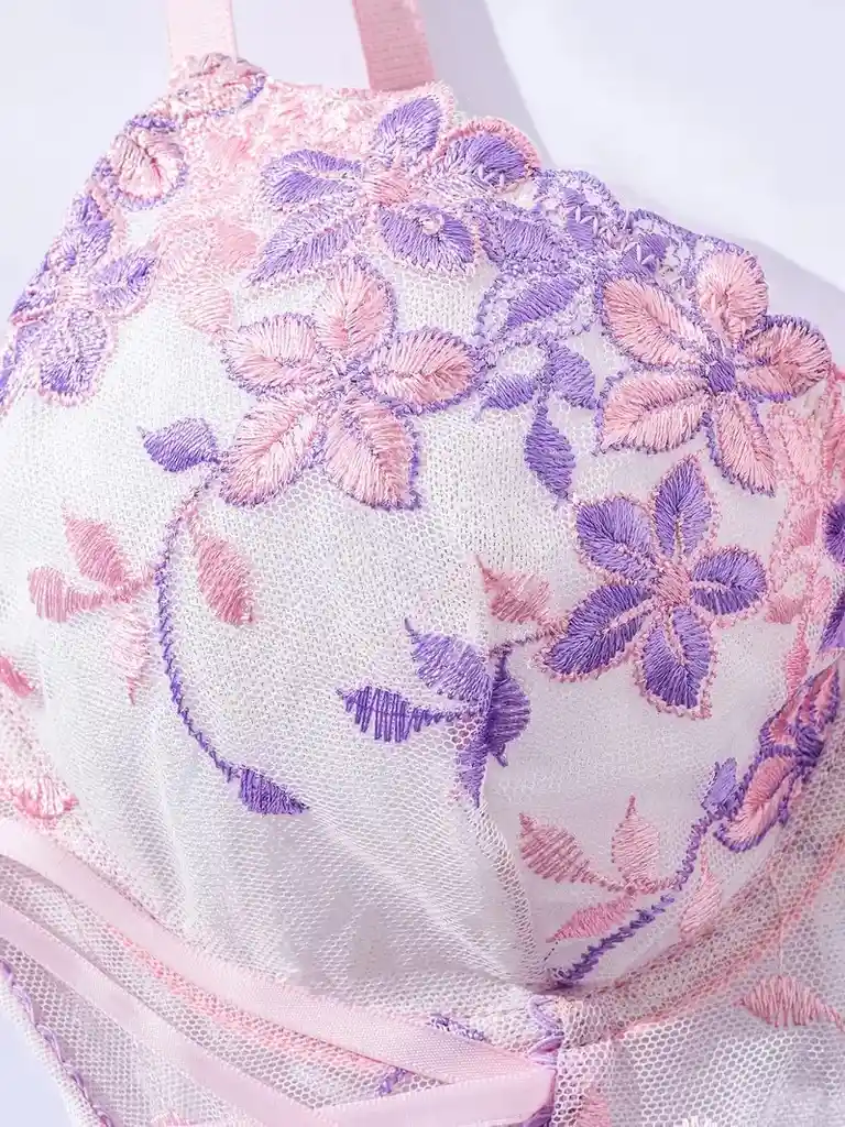 Conjunto Bordado Floral Rosa Hermoso,