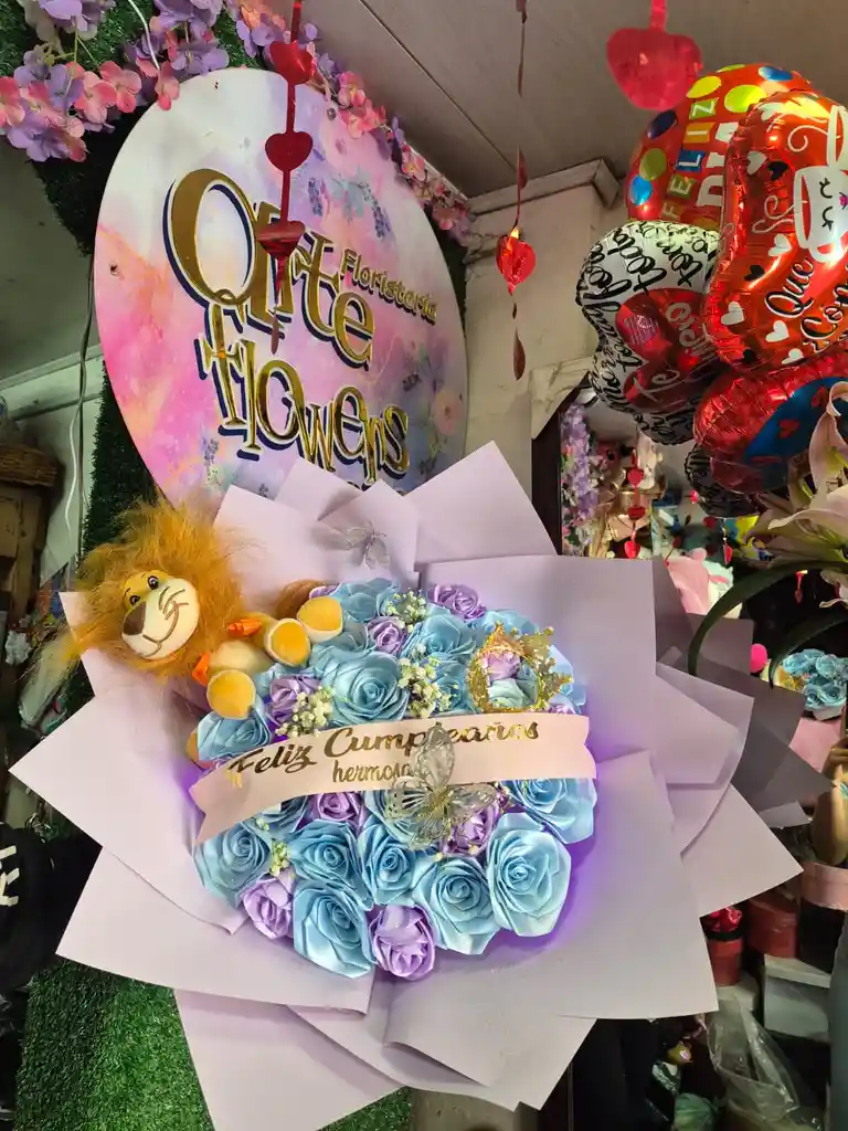 Buchon De Rosas Eternas Con Peluche