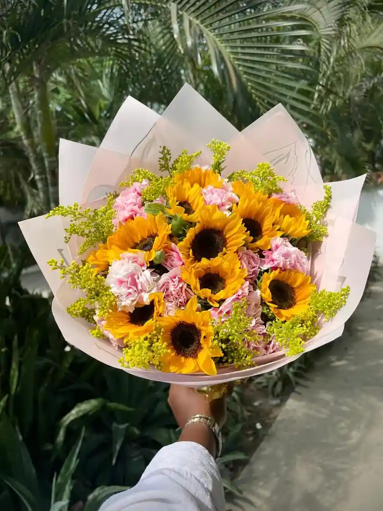 Mini Girasoles Y Clavellinas