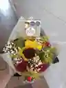 Ramo De Girasol Y Rosa Con Ferreros