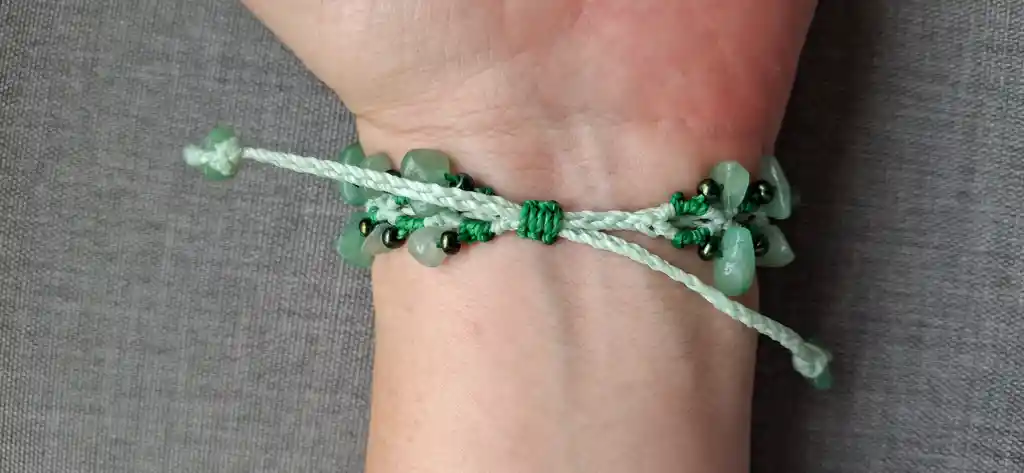 Pulsera De Micro Macramé Con Piedra De Jade