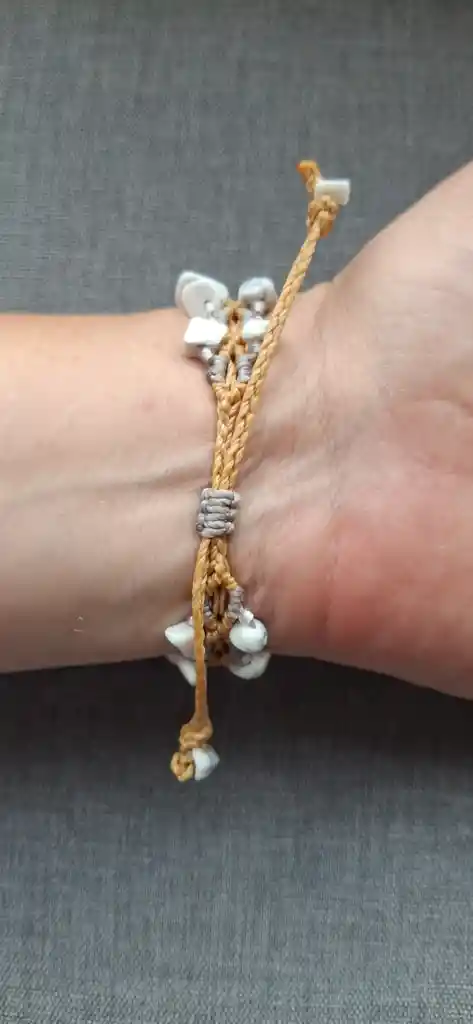 Pulsera De Micro Macramé Con Piedra De Howlite