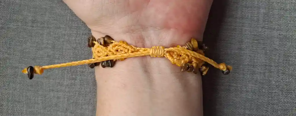 Pulsera De Micro Macramé Con Piedra Ojo De Tigre