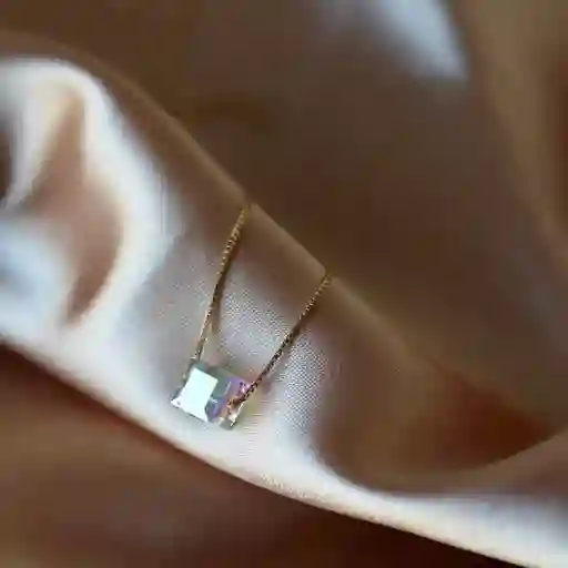 Collar Dado En Cristal