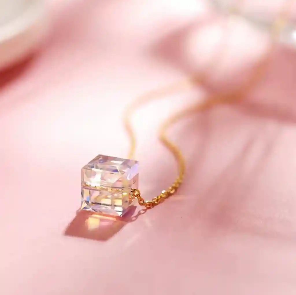 Collar Dado En Cristal