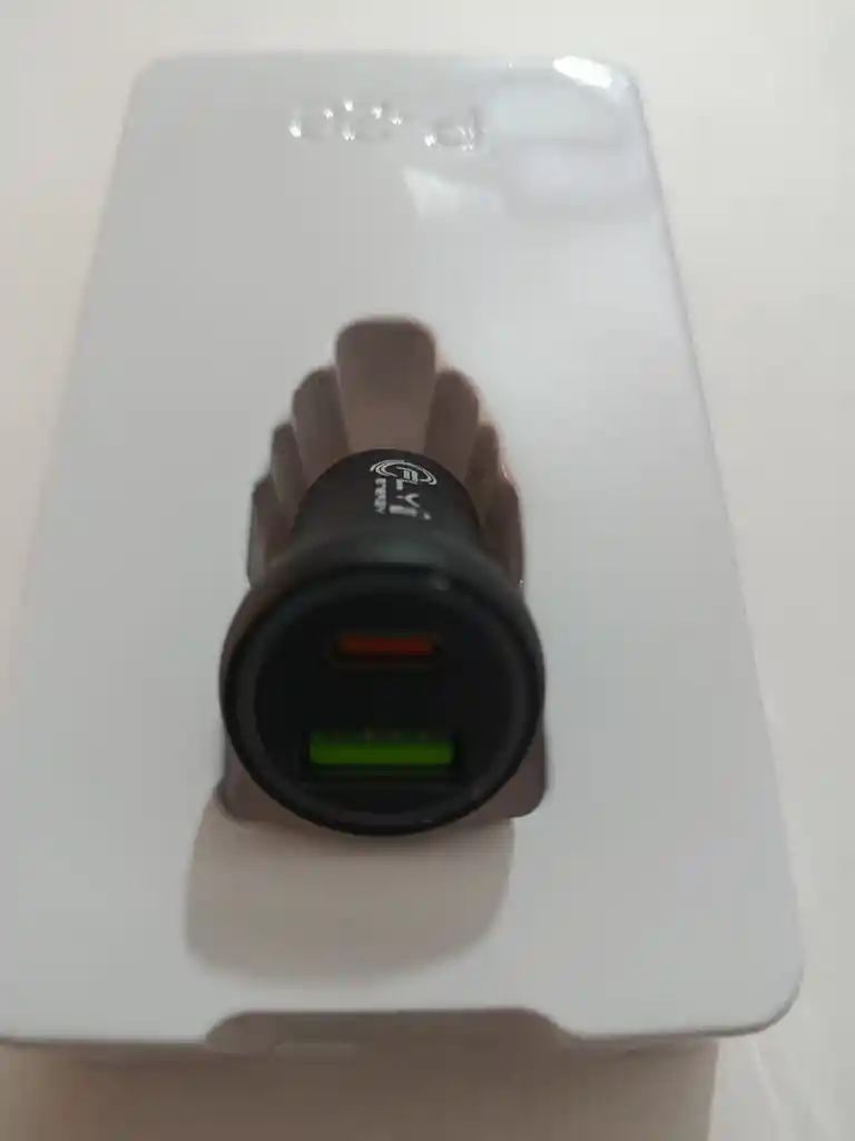Cargador Para Vehiculo Doble Puerto 15 Watts