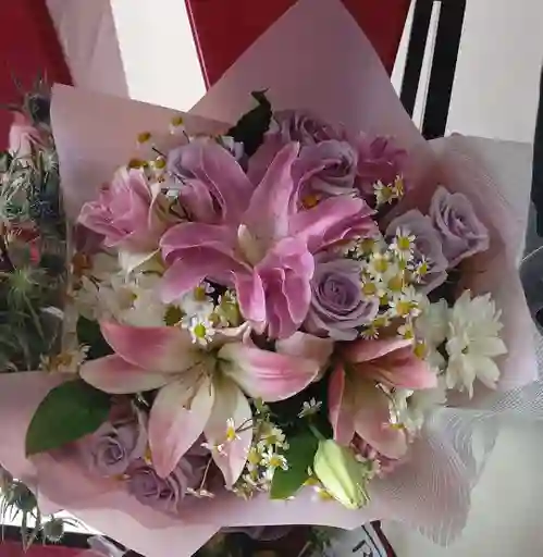 🌷 Ramo “encanto Lilás”