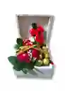 Caja De 12 Rosas 8 Chocolates Vino Gato Negro 187ml