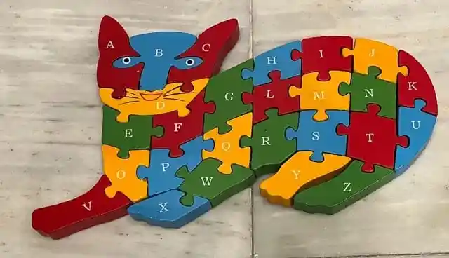 Rompecabezas De Madera En Forma De Gato