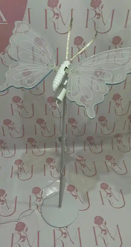 Mariposa Con Movimiento Grande Led Calido + Base Graduable